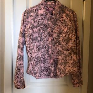 Women’s pearl snap long sleeve